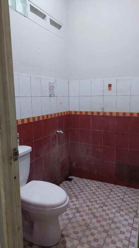 rumah siap huni dekat pintu tol sawangan depok