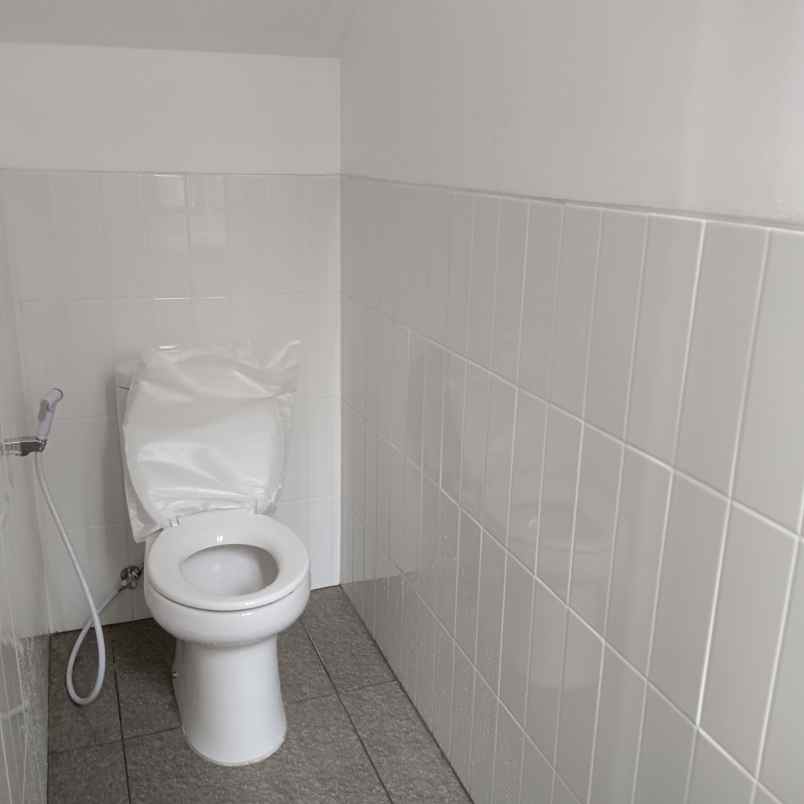 rumah siap huni di bintaro dekat stasiun dan tol