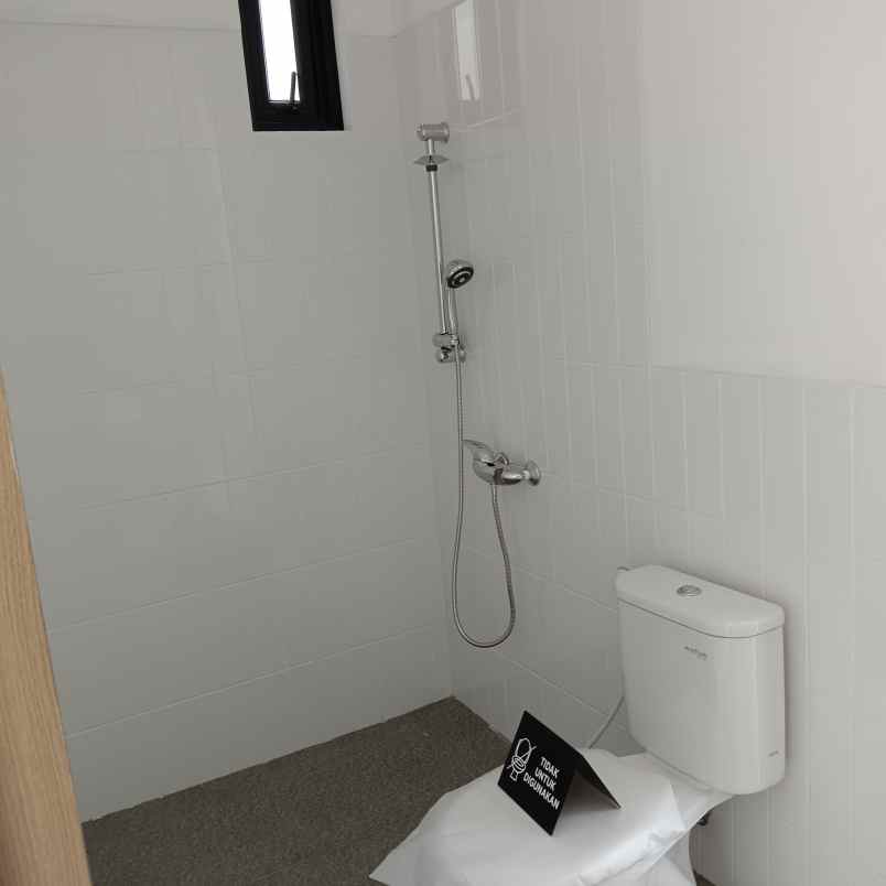 rumah siap huni di bintaro dekat stasiun dan tol