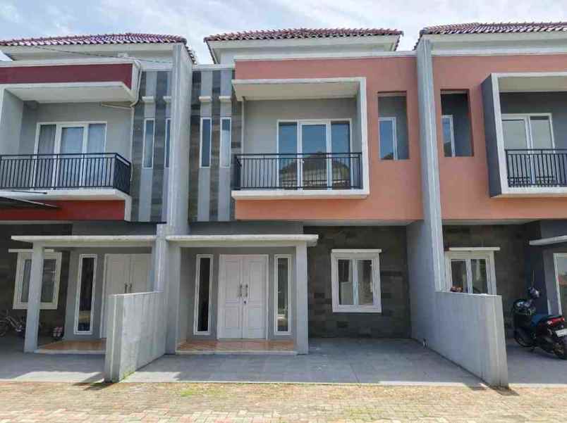 rumah town house 2 lantai di cilodong depok