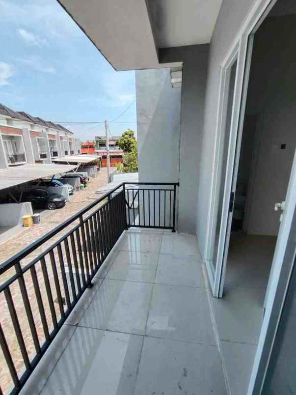 rumah townhouse dp 0 dekat gdc depok