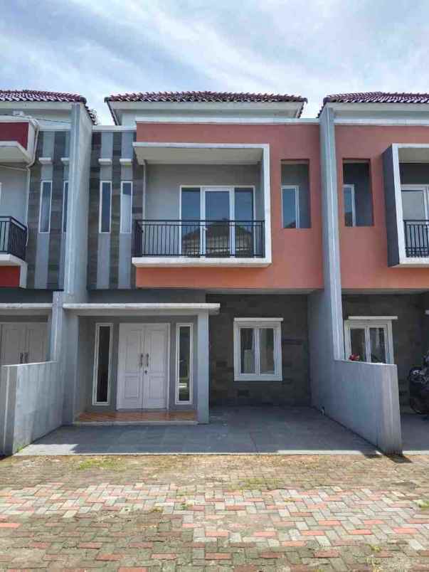rumah townhouse dp 0 dekat gdc depok