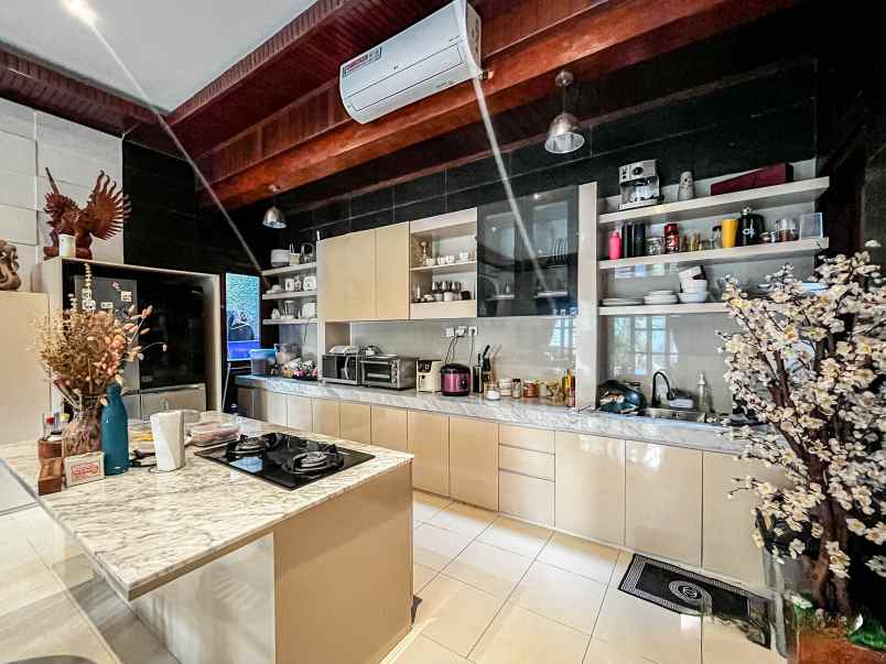 stunning villa dekat sidewalk jimbaran bali