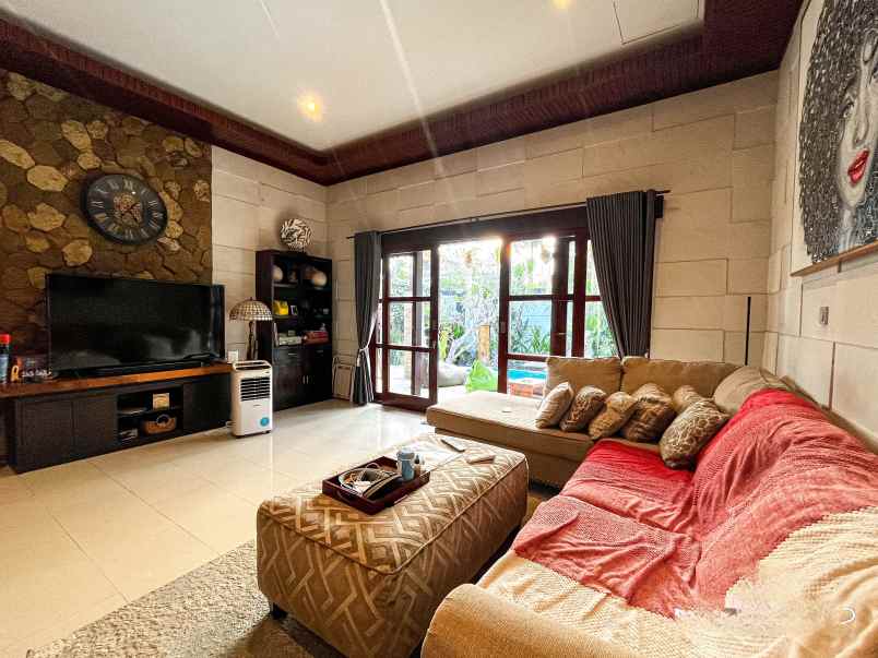 stunning villa dekat sidewalk jimbaran bali