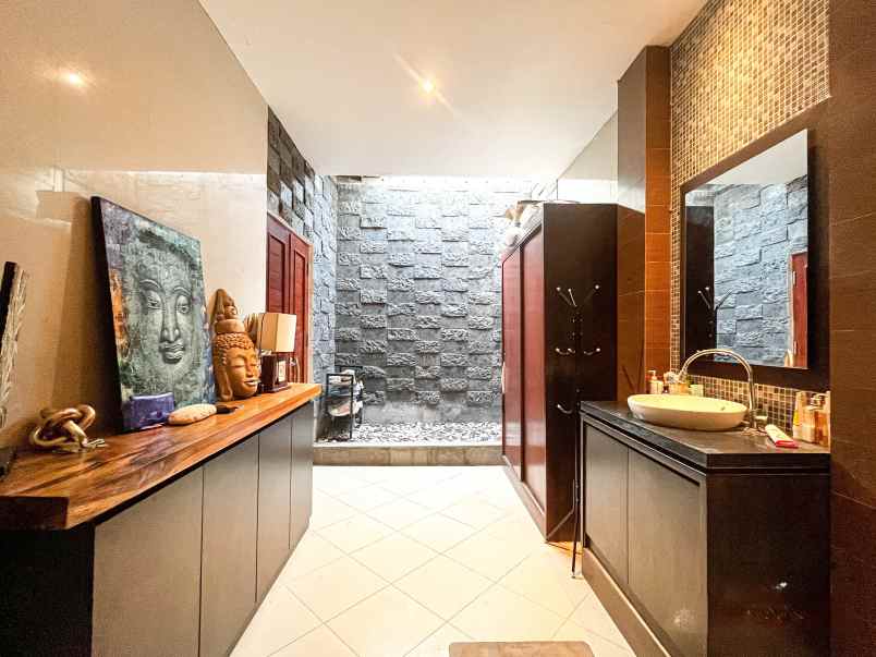 stunning villa dekat sidewalk jimbaran bali