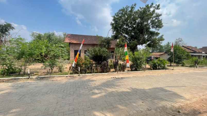tanah luas bonus bangunan rumah gedung agung