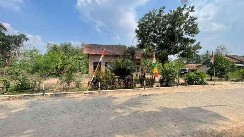 tanah luas bonus bangunan rumah gedung agung