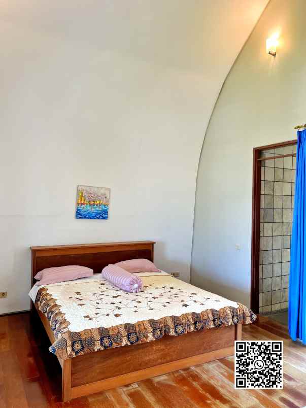 villa kapal cisarua puncak bogor