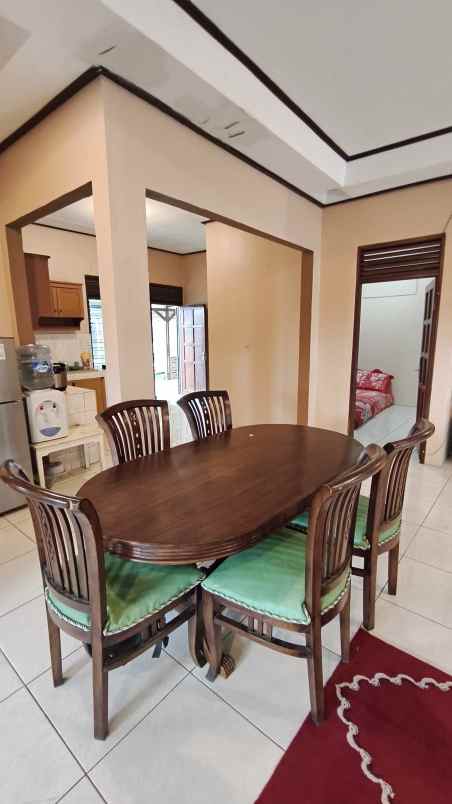 villa muzakier cisarua puncak
