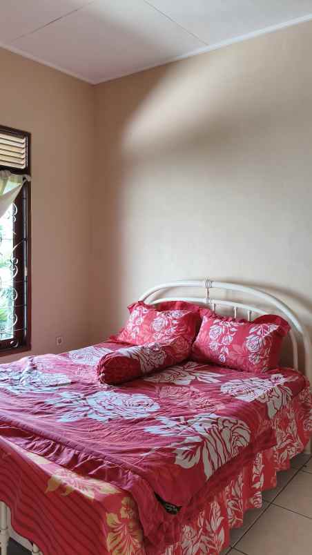 villa muzakier cisarua puncak