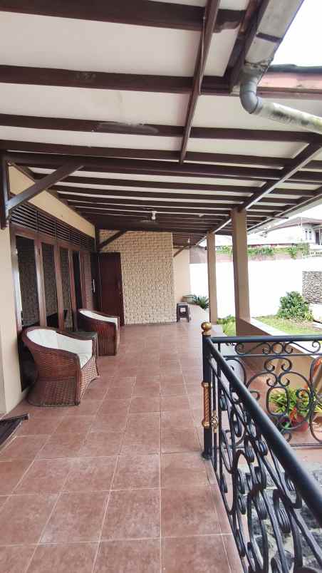 villa muzakier cisarua puncak