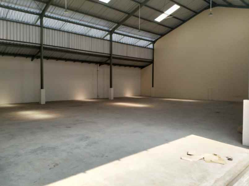 di sewakan gudang lokasi strategis di pandaan