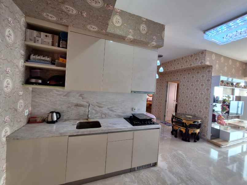 dijual apartemen apartemen the peak