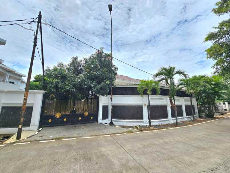 dijual cepat rumah hook di pulo mas jakarta timur