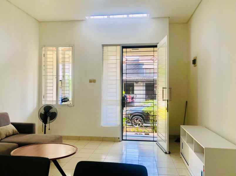 dijual cepat rumah nusaloka 14 6 bsd city