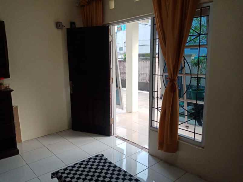 dijual cepat rumah siap huni luas tanah 168m2