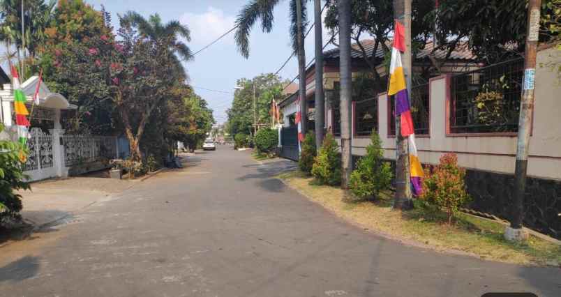 dijual cepat rumah strategis komplek harga murah
