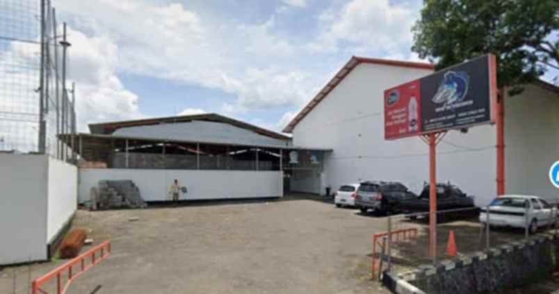 dijual gedung futsal badminton di kepanjen malang