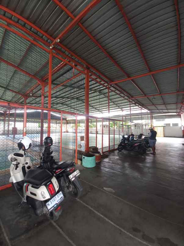dijual gedung futsal badminton di kepanjen malang