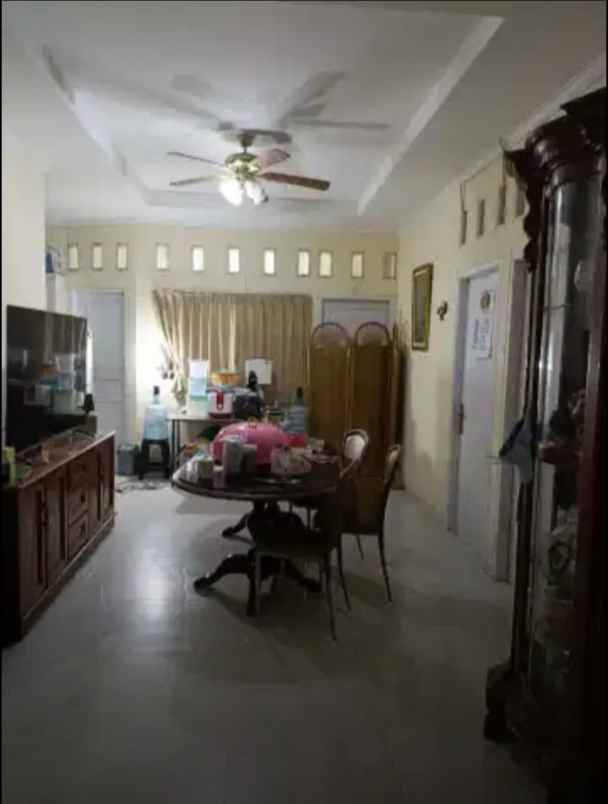 dijual hunian kost rawamangun 14 kt shm parkir 4 mobil