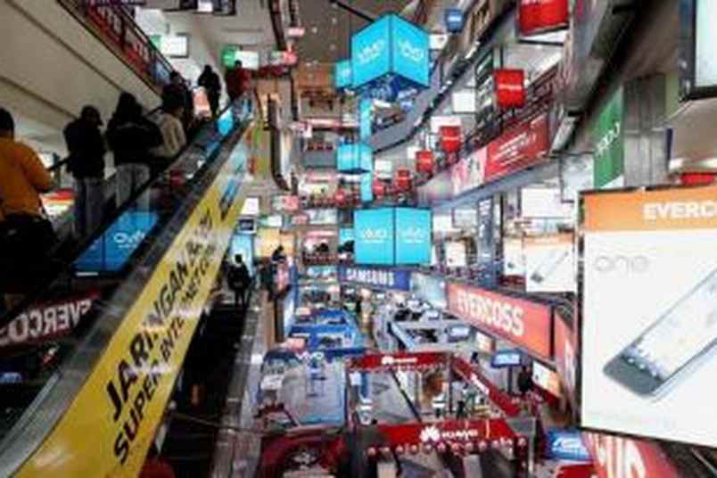 dijual kios letak strategis di roxy mas