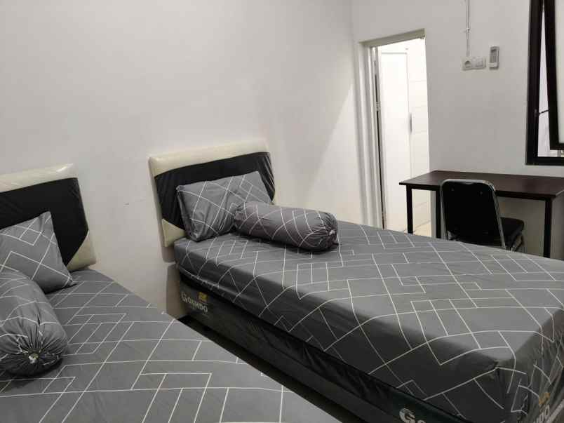 dijual kost dekat univ stekom semarang