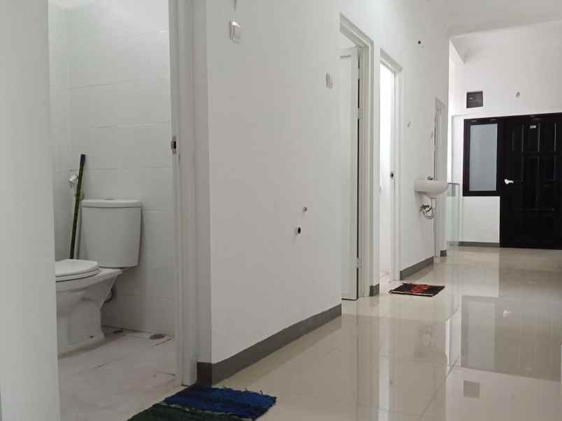 dijual kost dekat univ stekom semarang