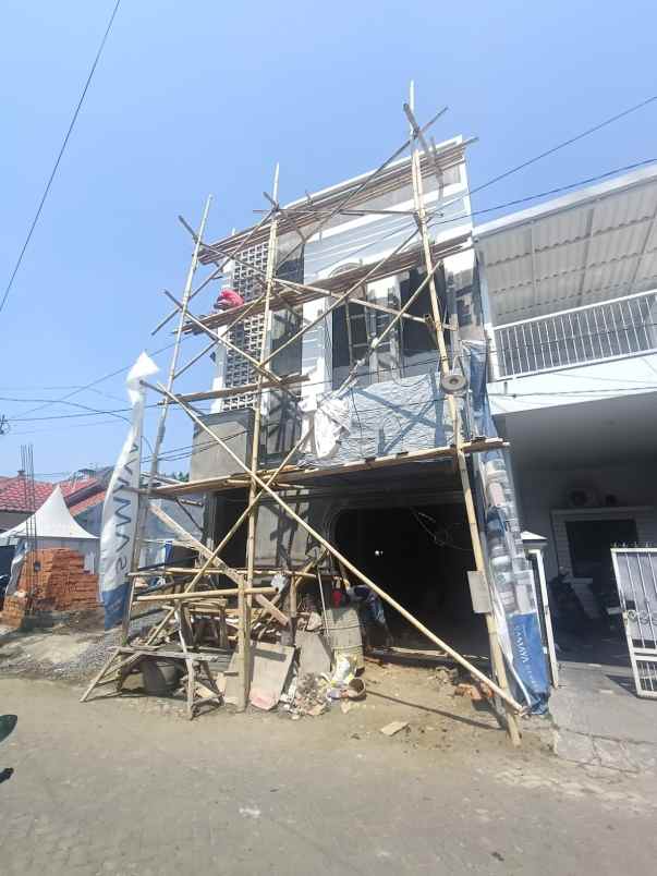 dijual kost jalan papa papa suhat kota