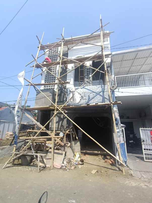 dijual kost jalan papa papa suhat kota