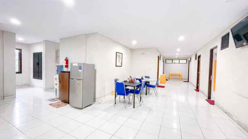 dijual kost jl tenggilis tengah