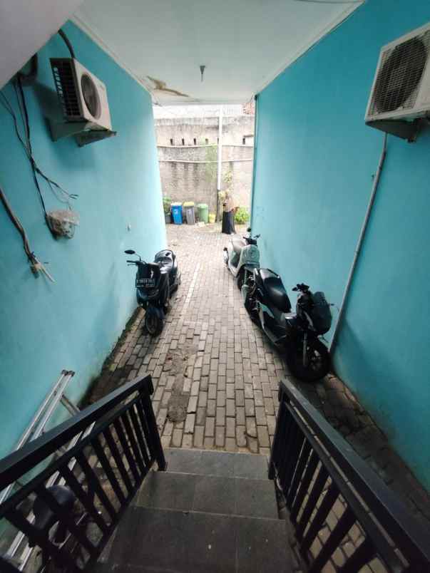 dijual kost pondok kelapa