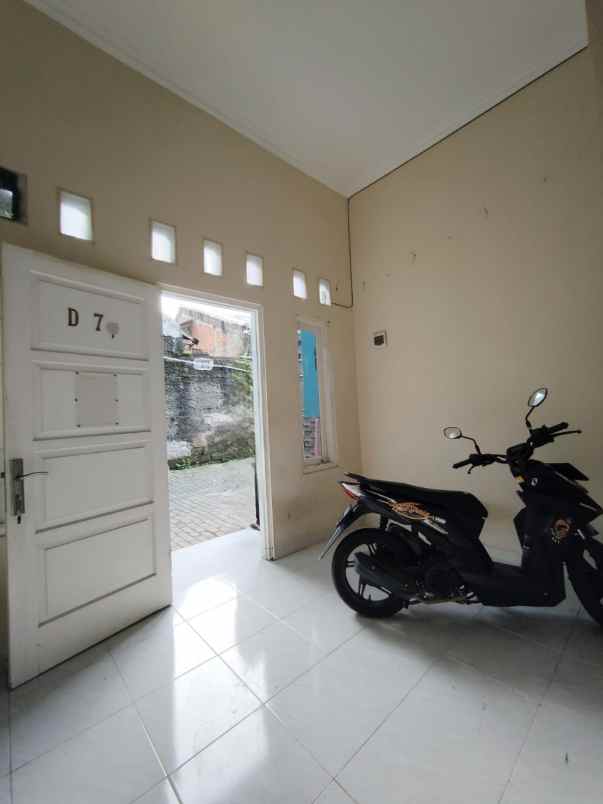 dijual kost pondok kelapa