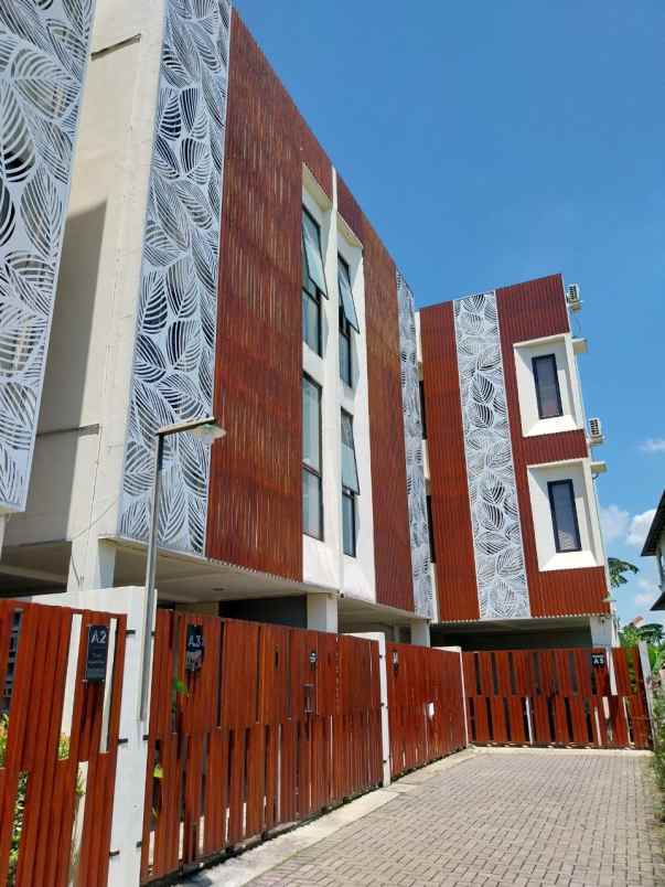 dijual kost vokasi depok