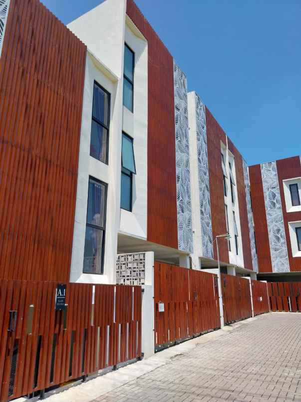 dijual kost vokasi depok