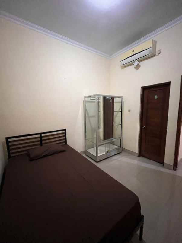 dijual kost wahid hasyim