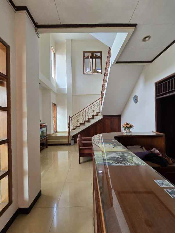 dijual ruang usaha cocok untuk kost2an di duren sawit