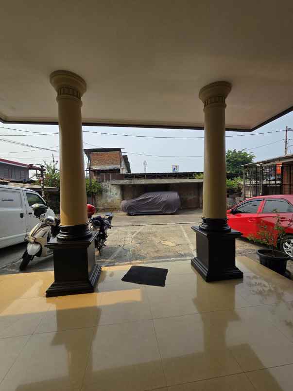 dijual ruang usaha cocok untuk kost2an di duren sawit