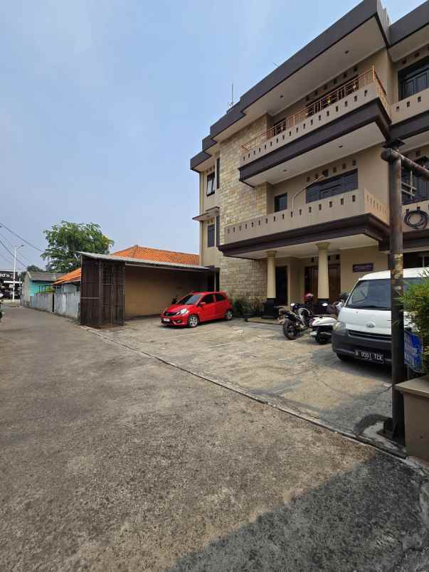 dijual ruang usaha cocok untuk kost2an di duren sawit
