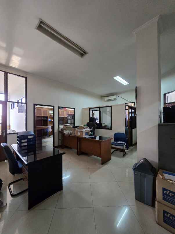 dijual ruang usaha cocok untuk kost2an di duren sawit