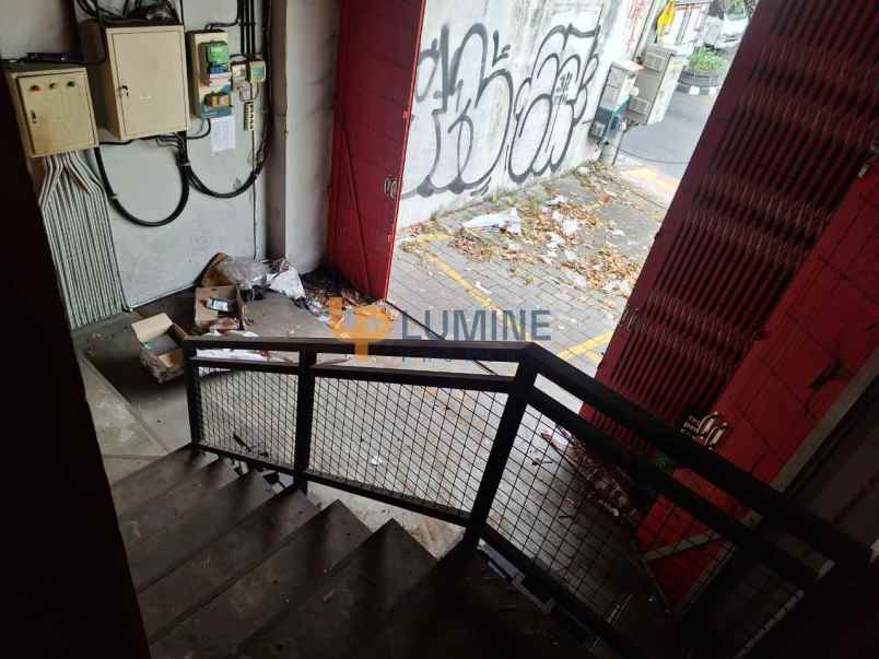 dijual ruko gudang kantor demangan