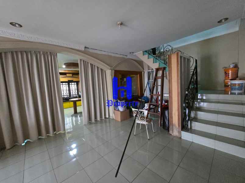 dijual ruko gudang kantor jalan m h thamrin simpang