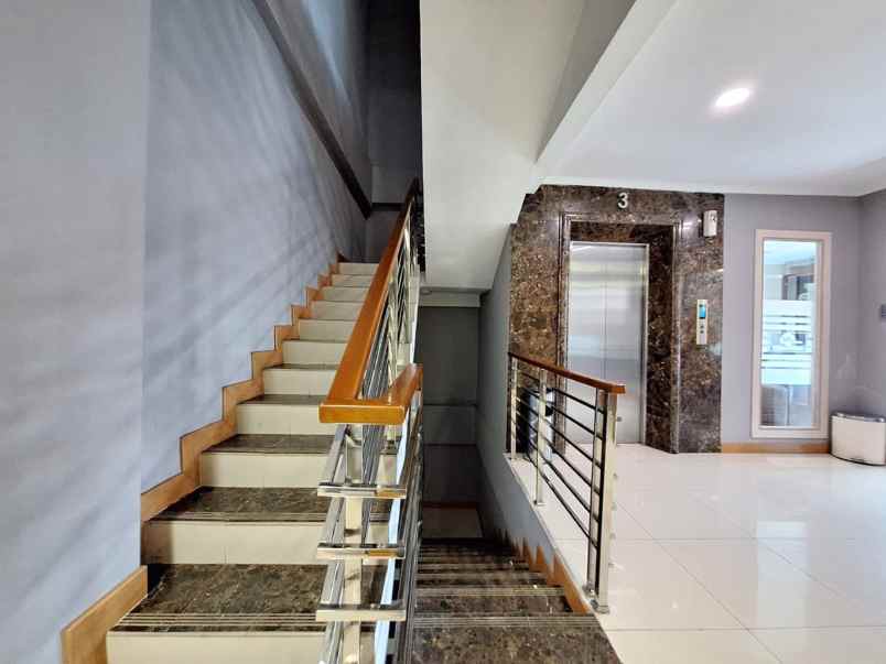 dijual ruko gudang kantor jalan tanah tinggi harapan