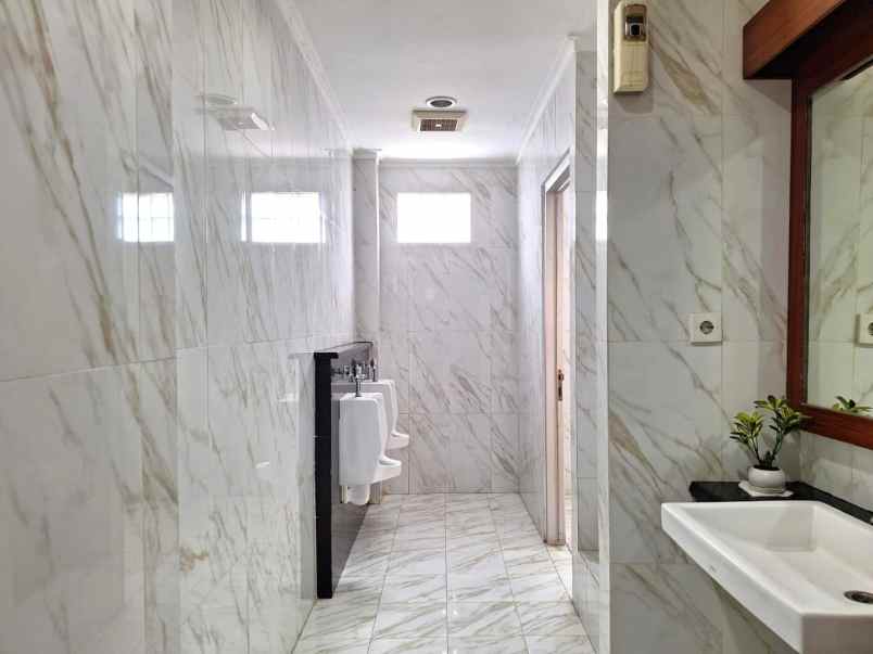 dijual ruko gudang kantor jalan tanah tinggi harapan