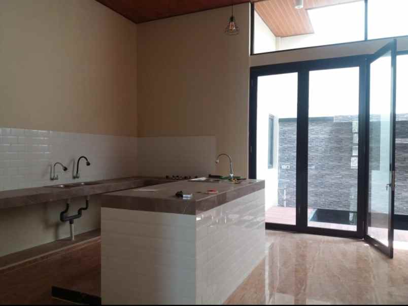 dijual ruko gudang kantor jl musik raya kelapa