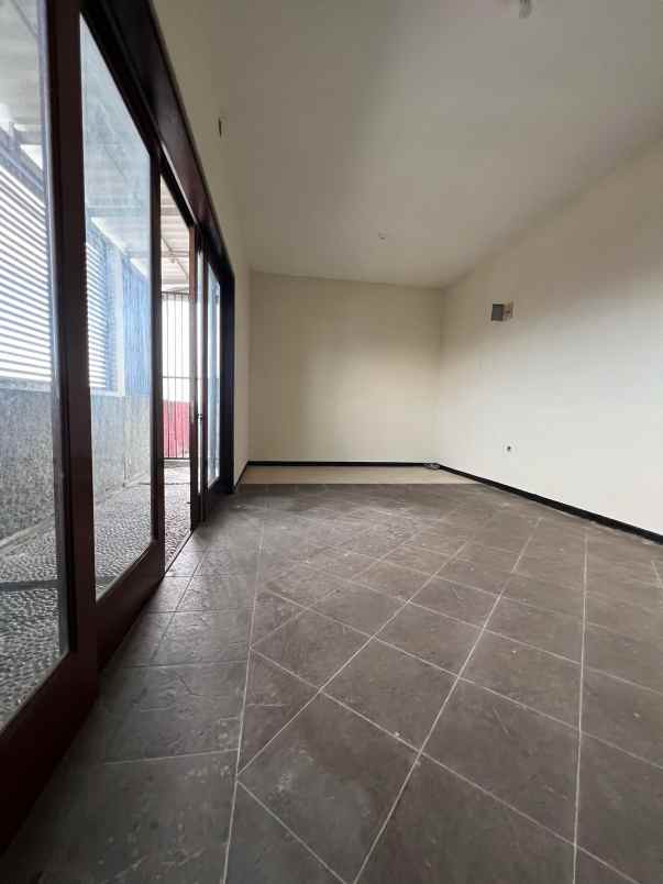 dijual ruko gudang kantor klampis jaya