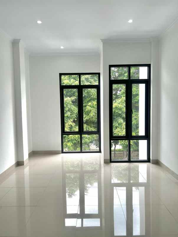 dijual ruko gudang kantor rawamangun