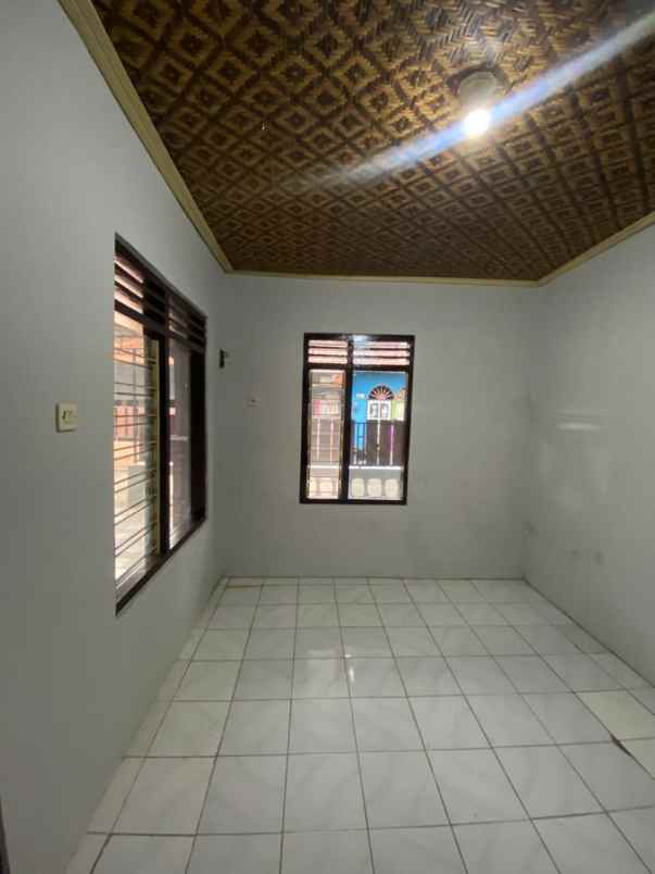 dijual rumah 2 km ringroad