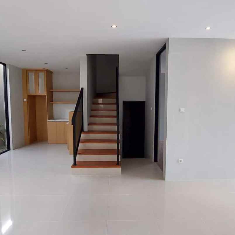 dijual rumah 3 km kampus ugm