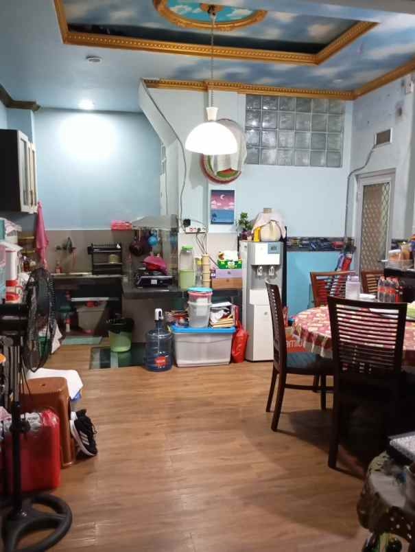 dijual rumah 78 jalan boulevard