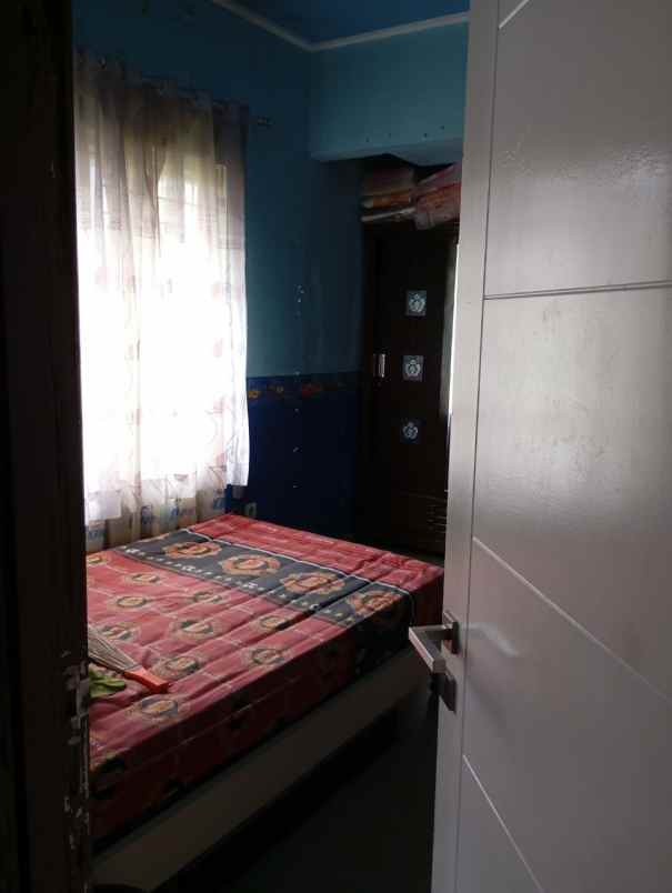 dijual rumah 78 jalan boulevard
